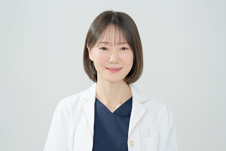 院長 鎌田千恵